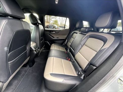 Used 2025 Chevrolet Equinox LT w/ Convenience Package II image 21