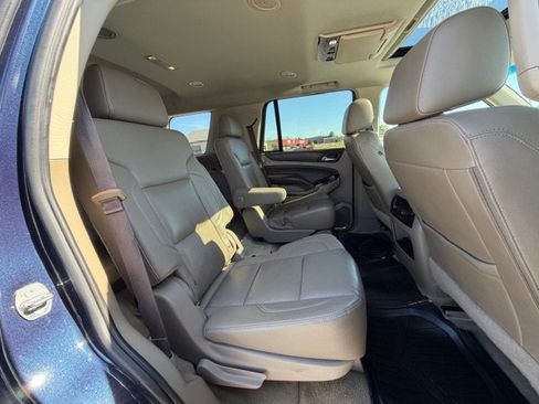 Used 2019 Chevrolet Tahoe LT w/ LT Signature Package image 9