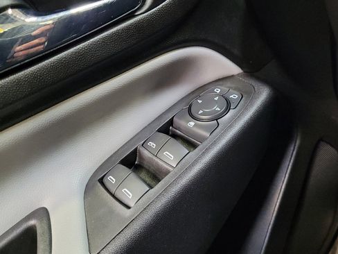 Used 2021 Chevrolet Equinox LS FWD image 27