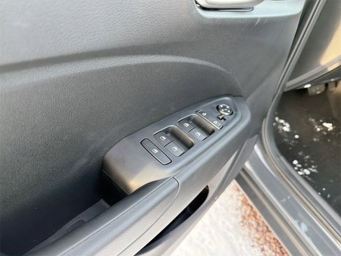 New 2026 Hyundai Venue SEL image 19