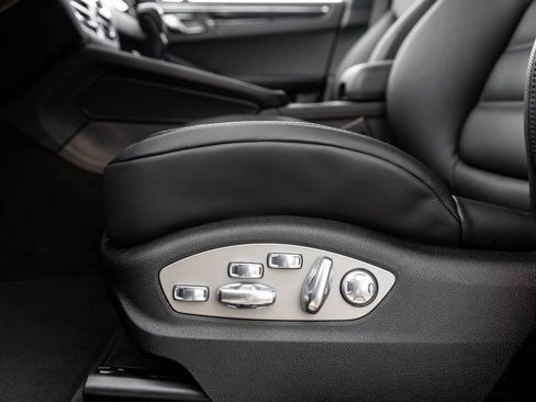 New 2026 Porsche Macan S image 22