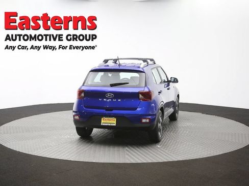 Used 2023 Hyundai Venue Limited FWD image 36