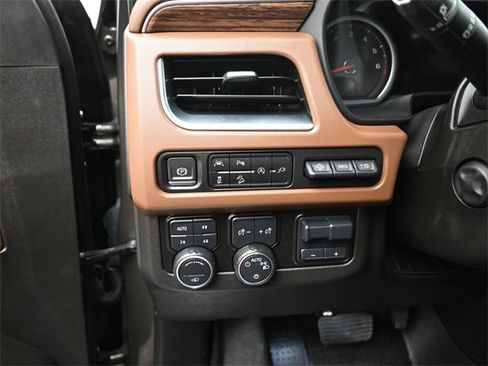 Used 2021 Chevrolet Tahoe High Country image 14