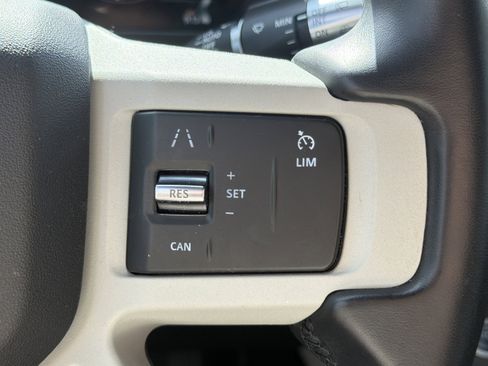 Used 2022 Land Rover Defender 110 S AWD/4WD image 65