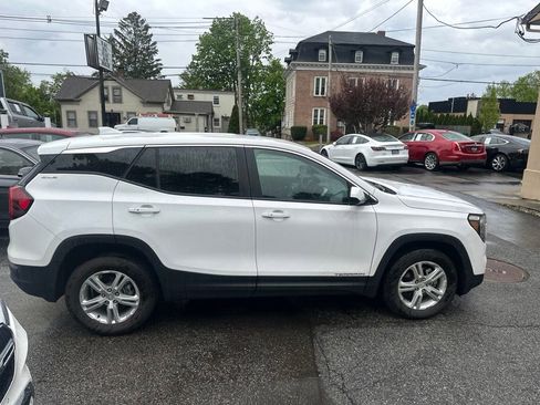 Used 2024 GMC Terrain SLE AWD/4WD image 6