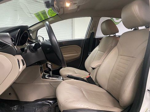 Used 2014 Ford Fiesta Titanium image 11