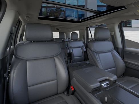 New 2026 Ford Expedition Active AWD/4WD image 11