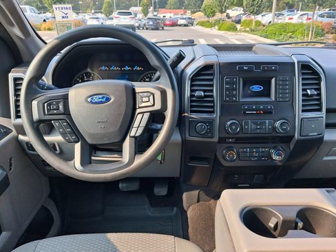 Used 2018 Ford F150 XLT AWD/4WD image 11