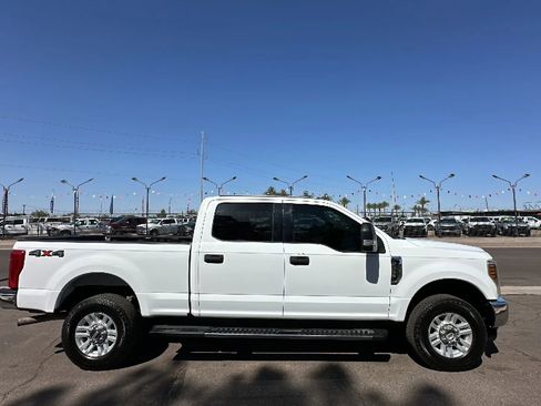 Used 2018 Ford F250 XLT w/ XLT Value Package AWD/4WD image 6