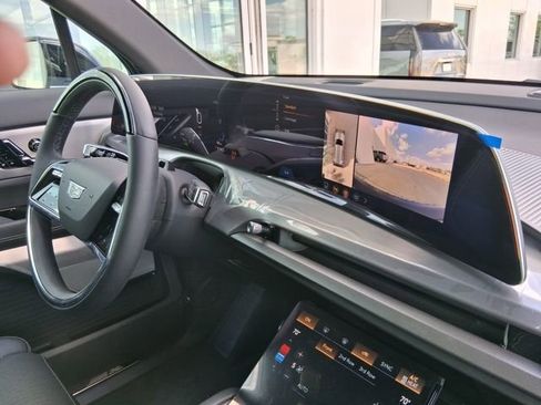 New 2026 Cadillac Vistiq Sport AWD/4WD image 15