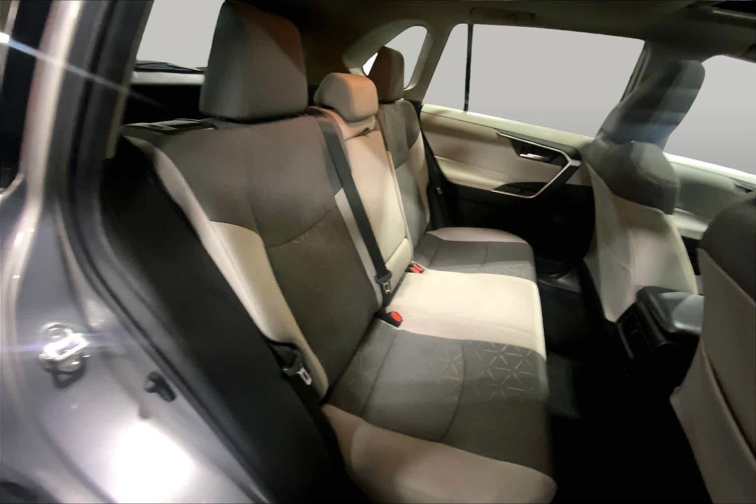 Used 2020 Toyota RAV4 XLE w/ Convenience Package AWD/4WD image 20