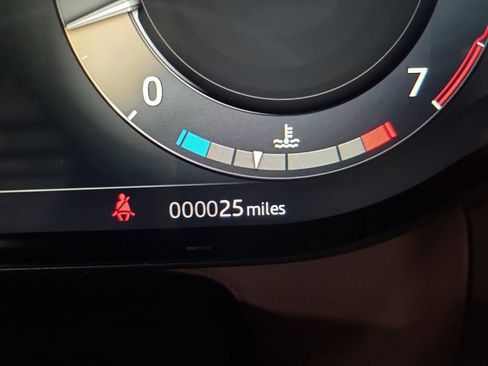 New 2025 Land Rover Range Rover Sport Dynamic SE image 18