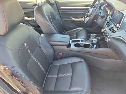 Certified 2024 Nissan Altima 2.5 SR FWD image 10