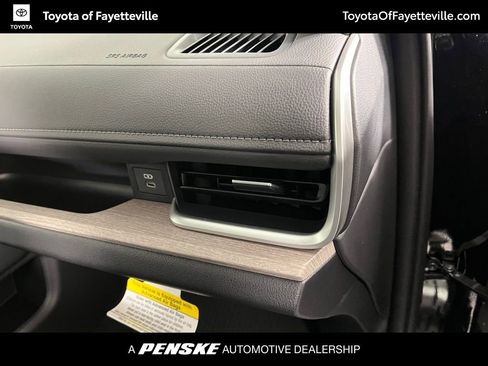 New 2026 Toyota Grand Highlander Limited image 10