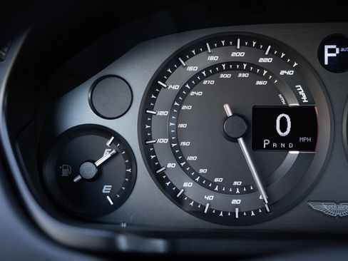 Used 2014 Aston Martin Vanquish Coupe image 68