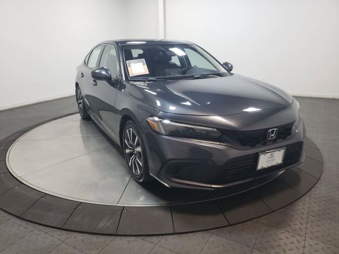 Certified 2023 Honda Civic EX-L image 2