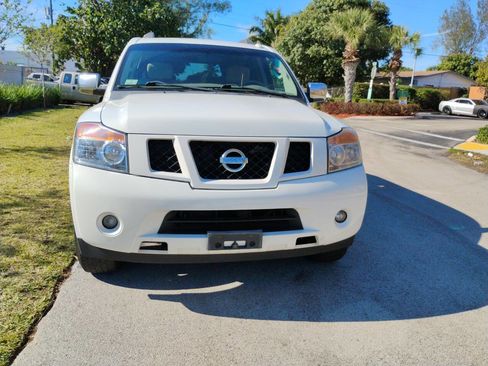 Used 2011 Nissan Armada SV image 2
