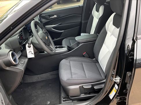 New 2026 Chevrolet Trax LS w/ Driver Confidence Package FWD image 9