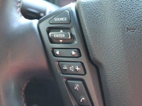 Used 2021 Nissan Titan PRO-4X w/ Pro-4x Convenience Package image 32