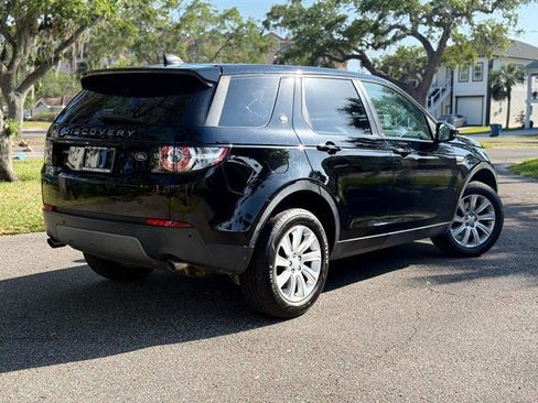 Used 2019 Land Rover Discovery Sport SE AWD/4WD image 5