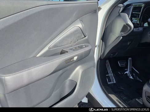 New 2026 Lexus TX 500h AWD image 11