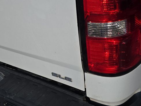 Used 2017 GMC Sierra 1500 SLE w/ Suspension Package, Off-Road image 5