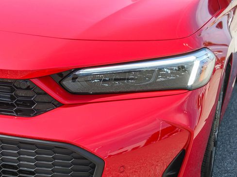 Certified 2025 Honda Civic Sport Touring image 5