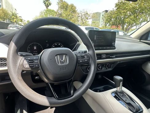 Used 2025 Honda HR-V LX image 13