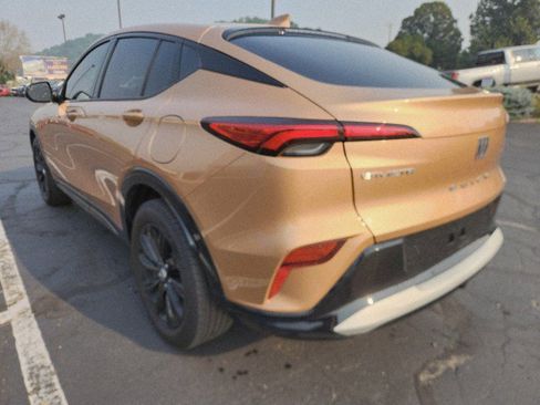 Used 2024 Buick Envista Sport Touring w/ Convenience I Package image 3