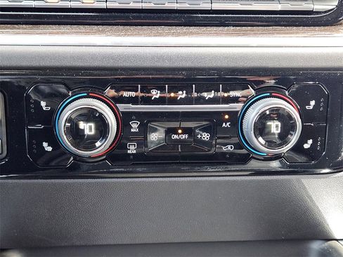 Certified 2025 Chevrolet Silverado 3500 LT w/ Texas Edition image 20