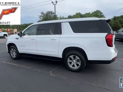 Used 2022 GMC Yukon XL SLE RWD image 6