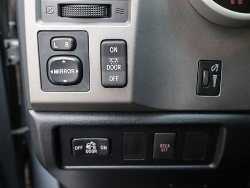 Used 2011 Toyota Tundra SR5 image 30