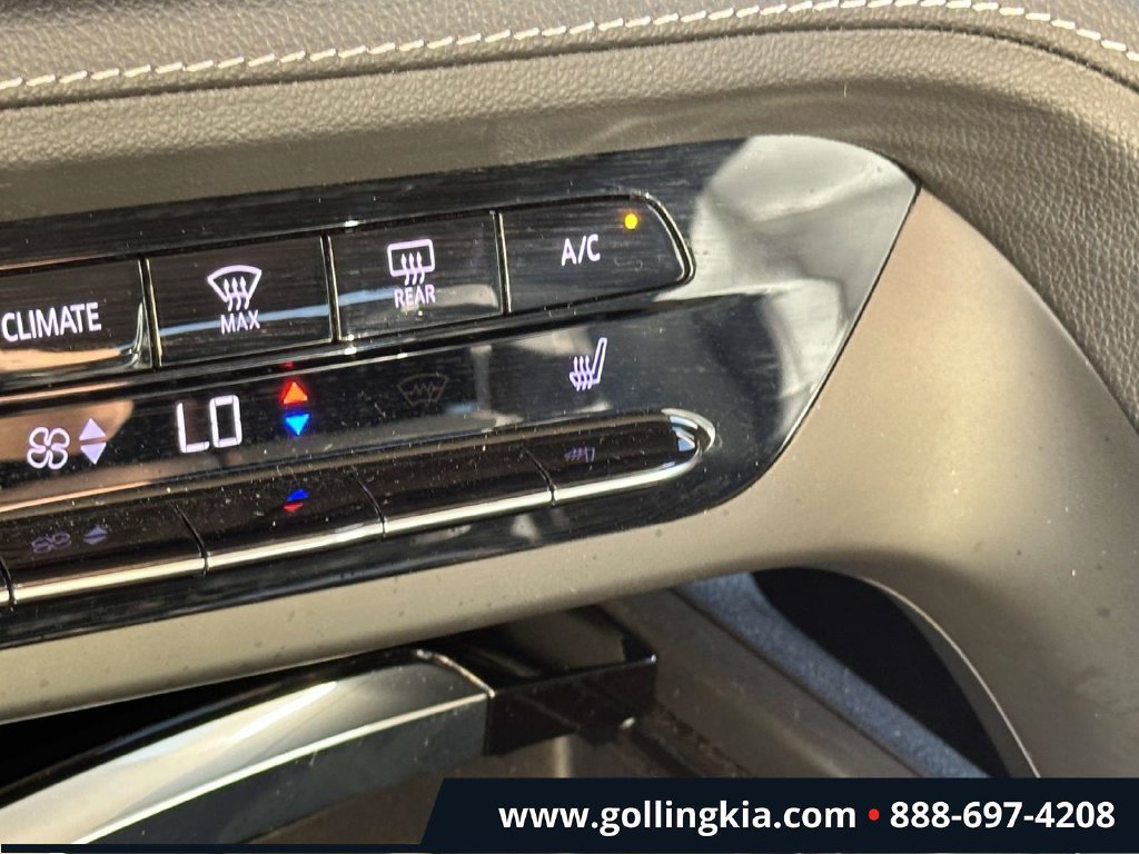 Used 2021 Buick Envision Essence w/ Technology Package I AWD/4WD image 28