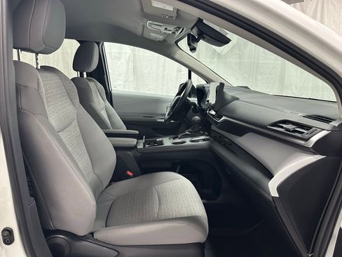 Used 2026 Toyota Sienna LE image 62