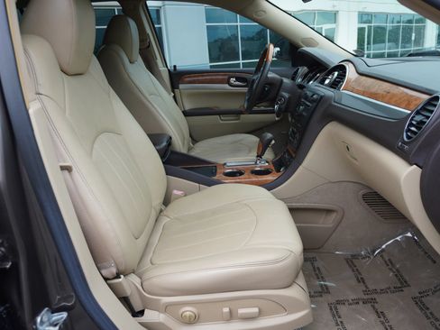 Used 2010 Buick Enclave CXL FWD image 10