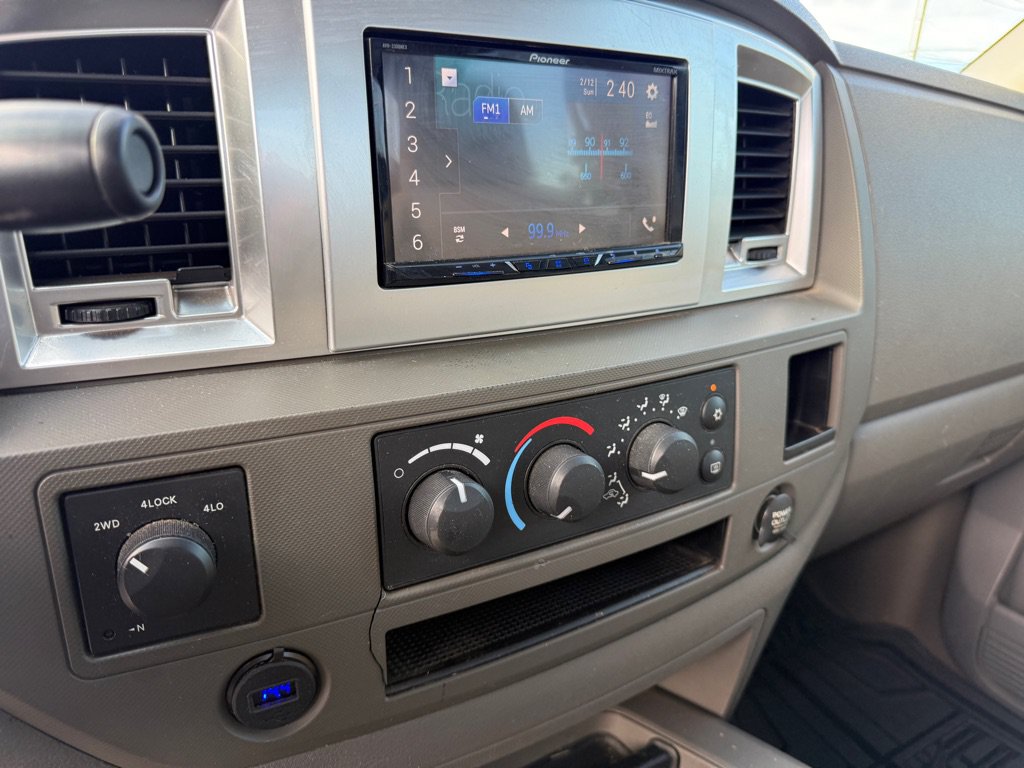 Used 2007 Dodge Ram 3500 Truck SLT AWD/4WD image 11