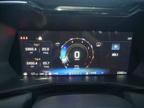 Used 2026 Chevrolet Colorado Z71 w/ Technology Package AWD/4WD image 40