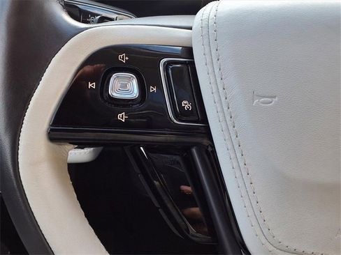 Certified 2023 Lincoln Aviator Black Label image 16