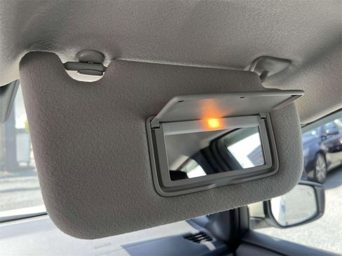 Used 2022 Nissan Leaf SL Plus image 32