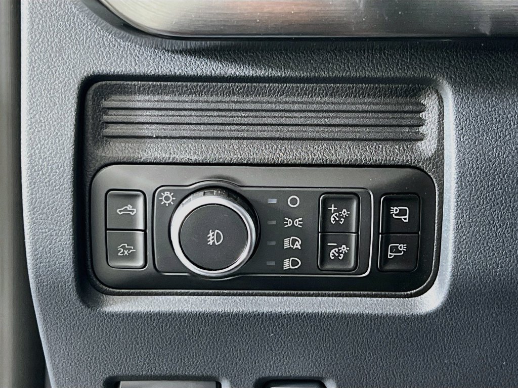 New 2026 Ford F350 Lariat AWD/4WD image 19