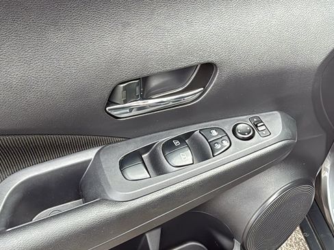 Used 2023 Nissan Kicks SV FWD image 12