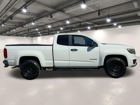 Used 2016 Chevrolet Colorado W/T image 16