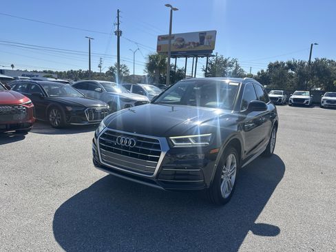 Used 2019 Audi Q5 2.0T Premium Plus w/ Premium Plus Package image 2