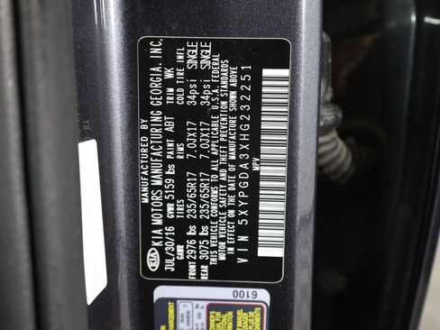 Used 2017 Kia Sorento LX image 38