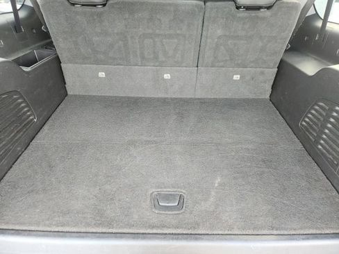 Used 2018 GMC Yukon XL SLT AWD/4WD image 18