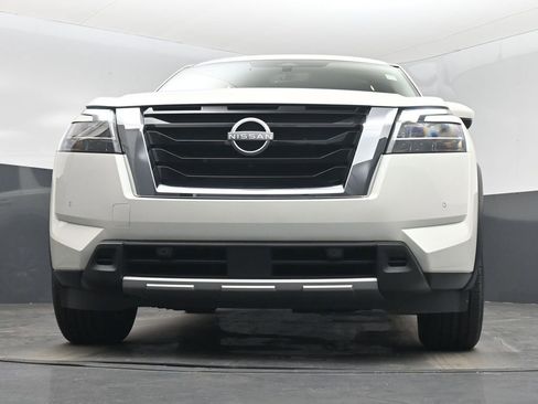 Used 2024 Nissan Pathfinder SL image 31
