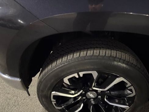 Used 2024 Chevrolet Silverado 1500 LTZ w/ LTZ Premium Package image 31