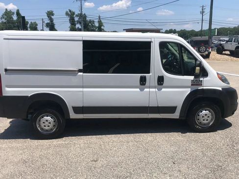 Used 2017 RAM ProMaster 1500 FWD image 5