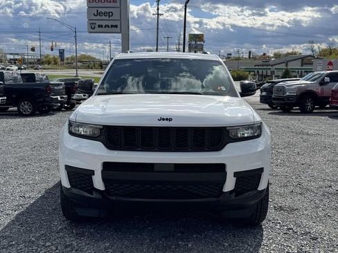 New 2025 Jeep Grand Cherokee L Laredo AWD/4WD image 23