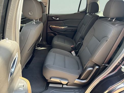 Used 2021 GMC Acadia SLE w/ Driver Convenience Package FWD image 28